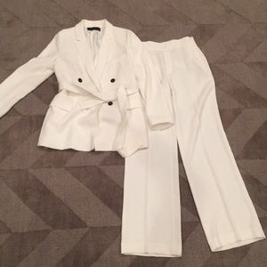Zara Ivory  trousers suit